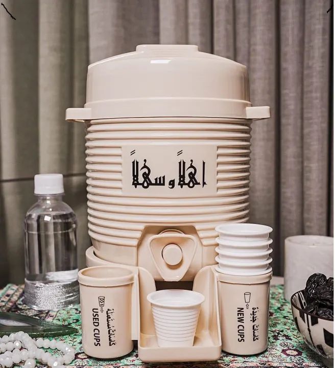 ZAMZAM COOLER 2 LITRES PLASTIC BODY HANDY COOLER TRAVEL COOLER - Image 2